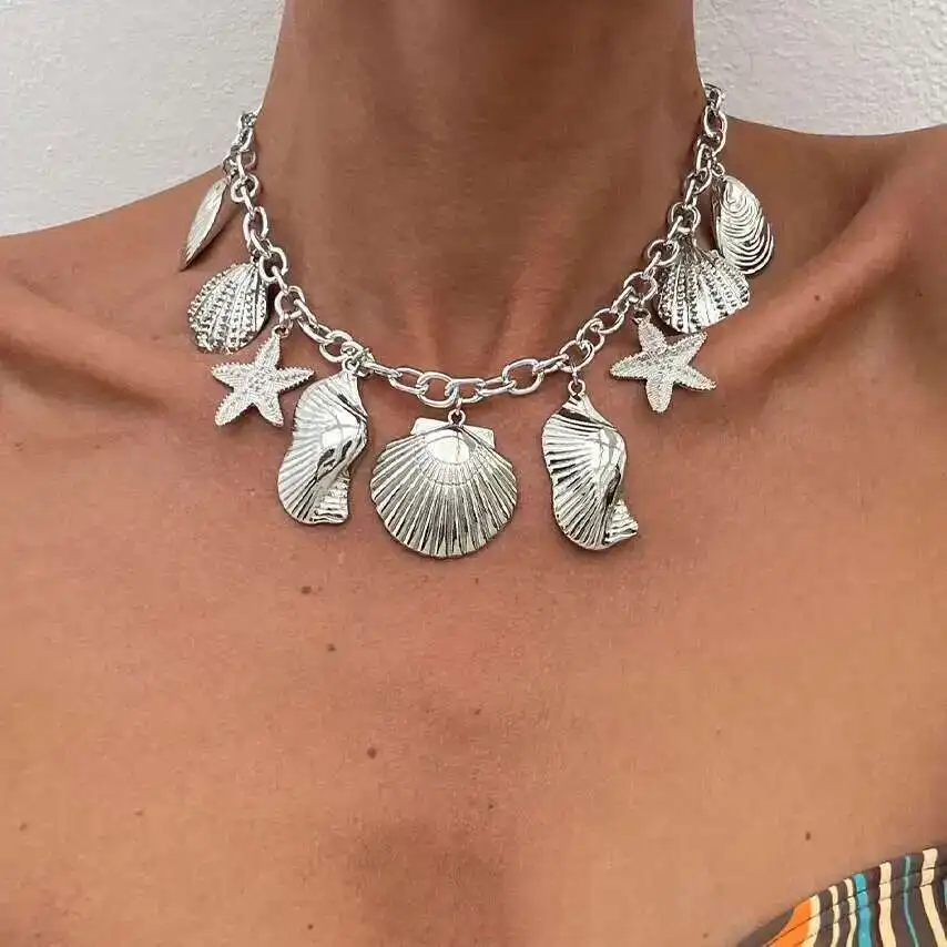Henavira Pendant Necklace - Image 4