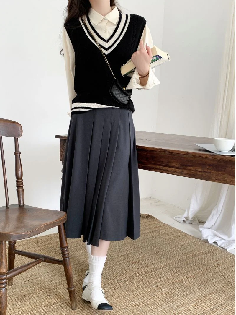 Ludovica Pullover Vest - Image 3