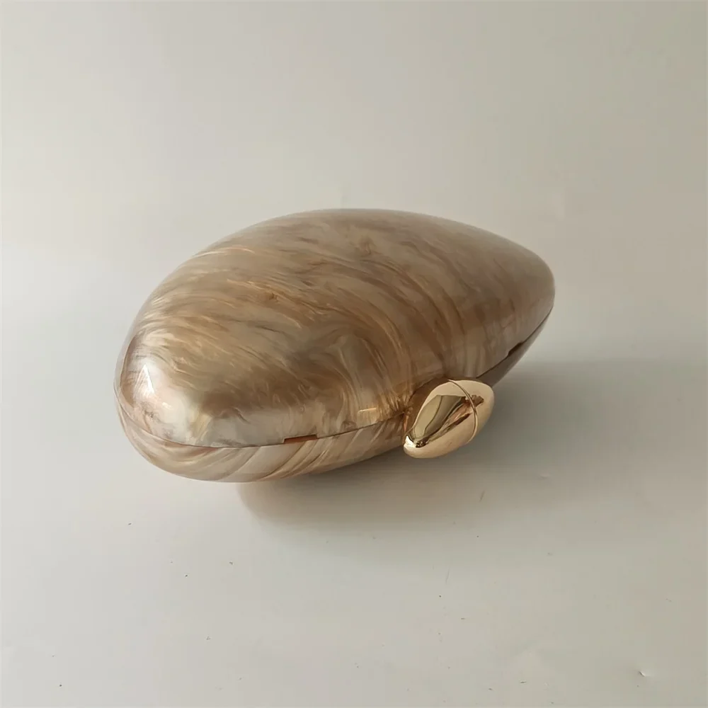 Neravora Clutch Bag - Image 3
