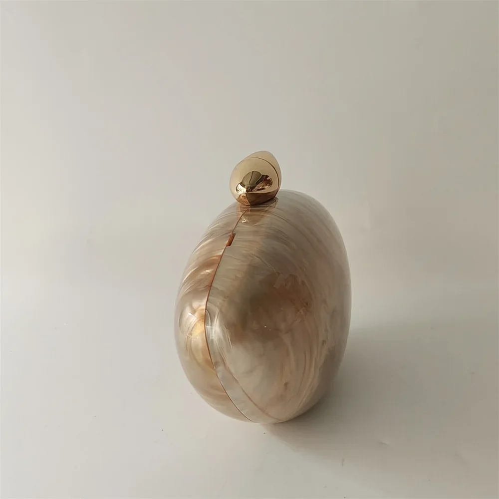 Neravora Clutch Bag - Image 5