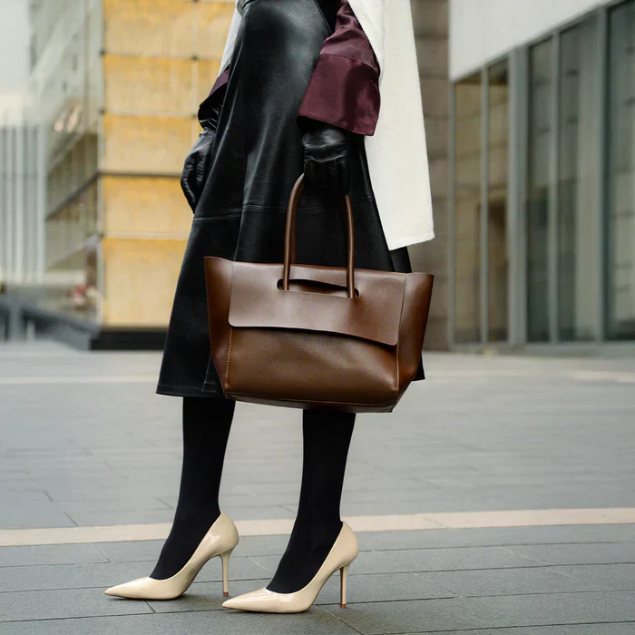 Quintalina Handbag - Image 10