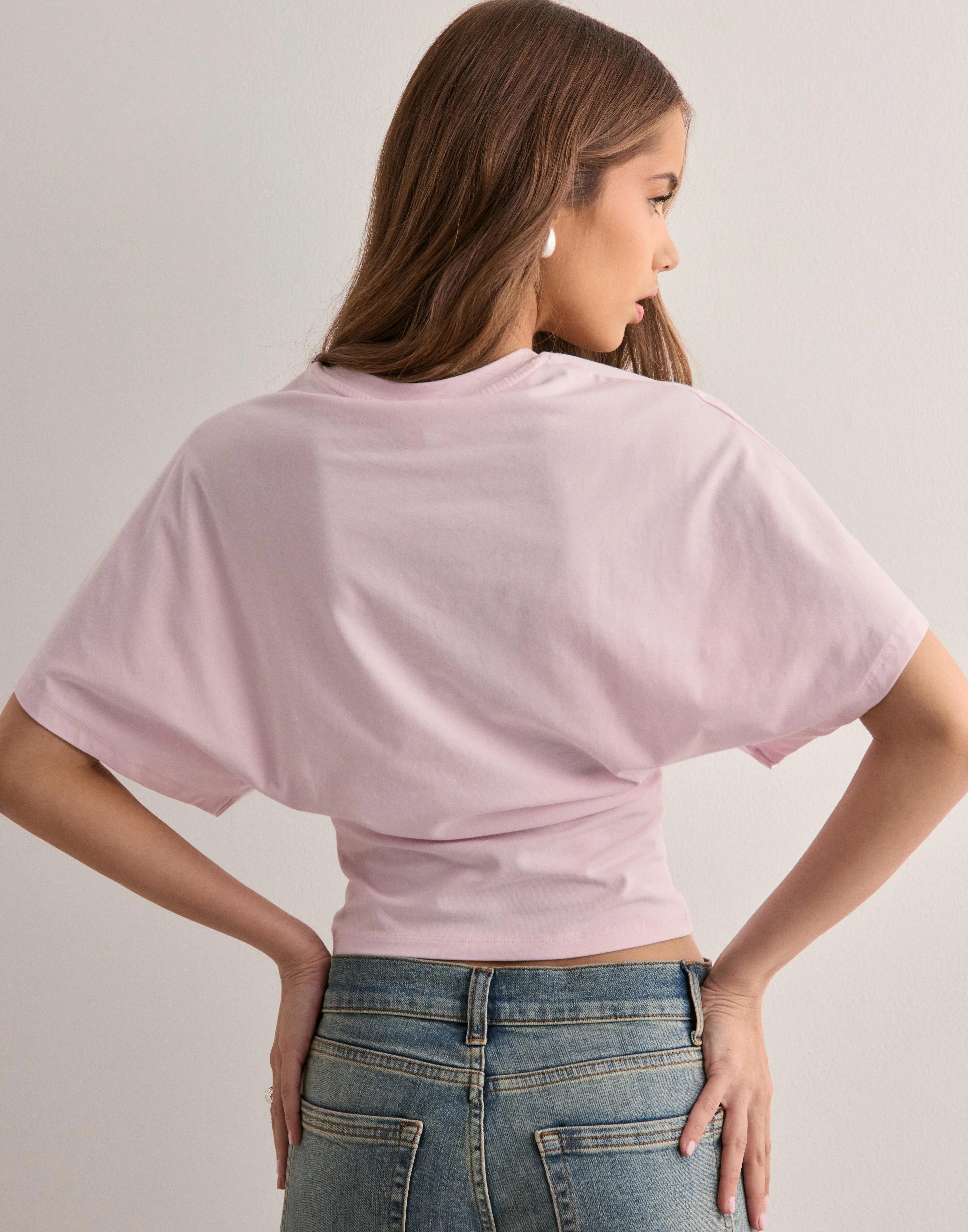 Valoria Wide Sleeve Icon Tee - Image 5